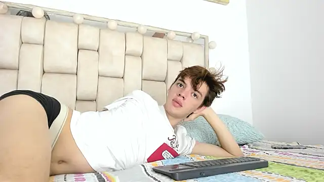 daniel hot03 online show from 18, 10, 2025