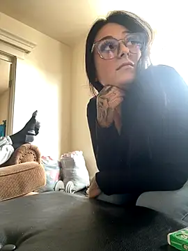 Snapshot of Chloexx69 chatting on 15, 10, 2025 Chloexx69 online show from 15, 10, 2025