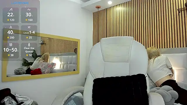 Viktoria Davis online show from 23, 12, 2024