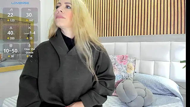 Viktoria Davis online show from 27, 12, 2024