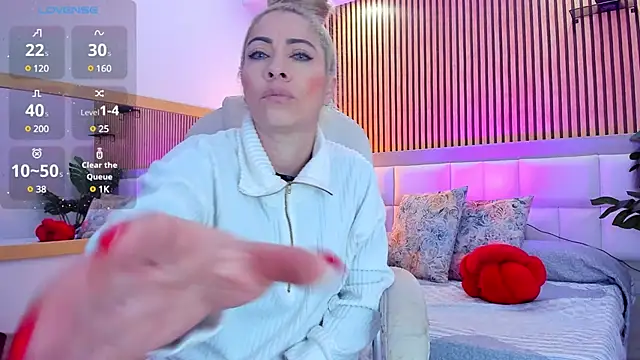 Viktoria Davis online show from 4, 1, 2025