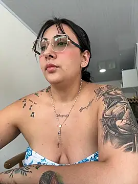 Snapshot of my-kitty chatting on 17, 6, 2026 my-kitty online show from 17, 6, 2026