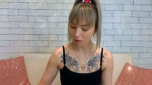 Snapshot of MiaMinx chatting on 30, 1, 2025 MiaMinx online show from 30, 1, 2025