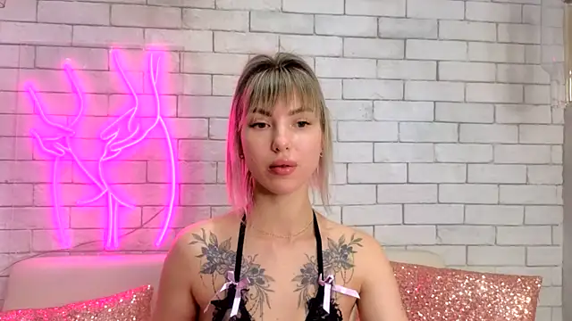 Snapshot of MiaMinx chatting on 27, 1, 2025 MiaMinx online show from 27, 1, 2025