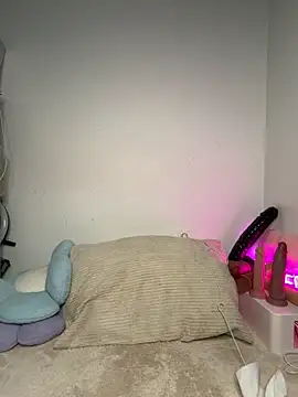 Mona-Peaches online show from 10, 4, 2026