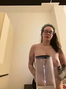 Mona-Peaches online show from 27, 9, 2025