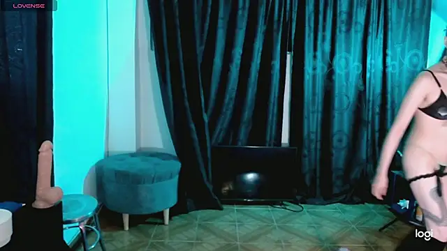 Kizzuky online show from 18, 2, 2025