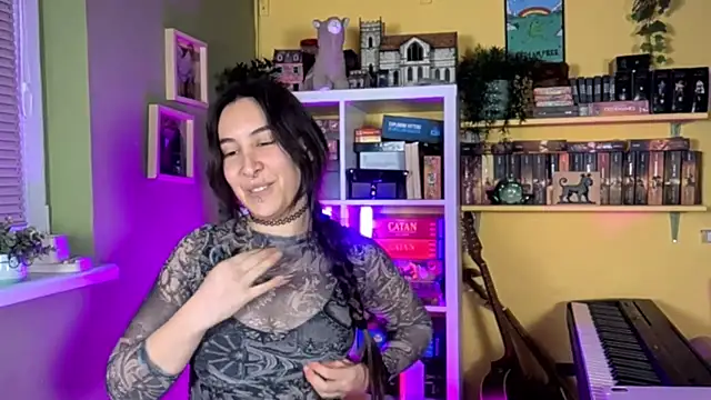 Snapshot of LelianaHazel chatting on 13, 1, 2026 LelianaHazel online show from 13, 1, 2026