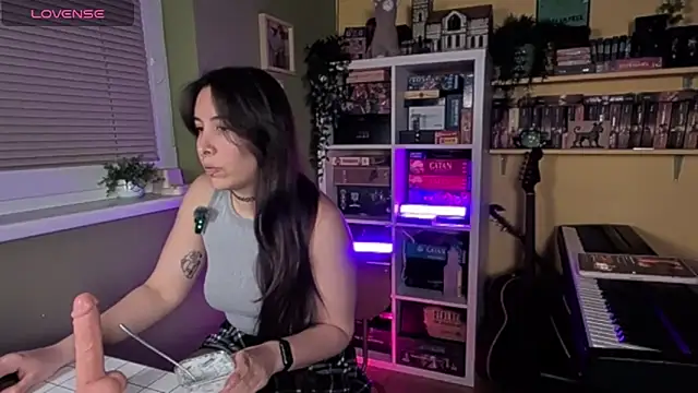 Snapshot of LelianaHazel chatting on 3, 2, 2026 LelianaHazel online show from 3, 2, 2026