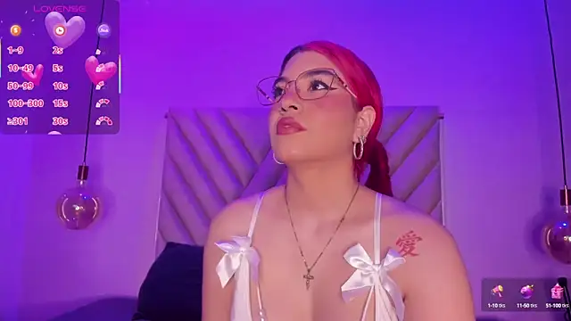 EmmaSwift  online show from 24, 9, 2025