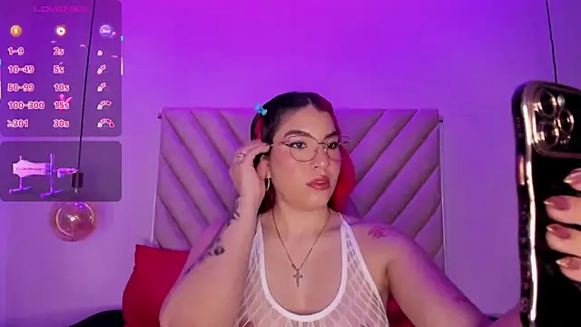 EmmaSwift  online show from 9, 10, 2025