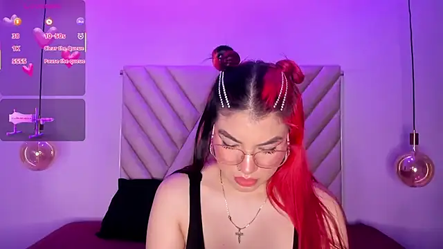 EmmaSwift  online show from 25, 10, 2025