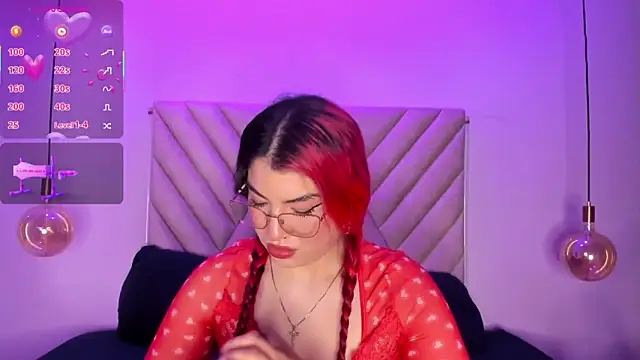 EmmaSwift  online show from 21, 11, 2025