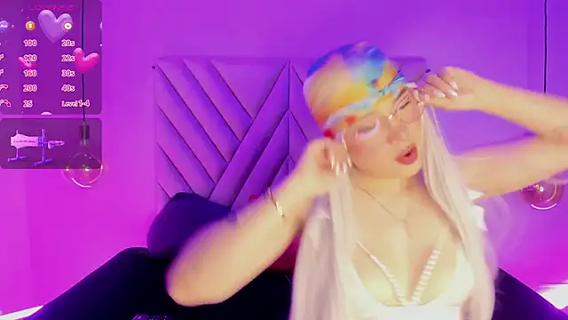 EmmaSwift  online show from 17, 12, 2025