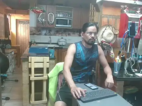 Snapshot of Dr_Pocholate84 chatting on 26, 2, 2025 Dr Pocholate84 online show from 26, 2, 2025