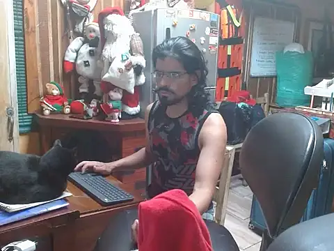 Snapshot of Dr_Pocholate84 chatting on 21, 12, 2025 Dr Pocholate84 online show from 21, 12, 2025