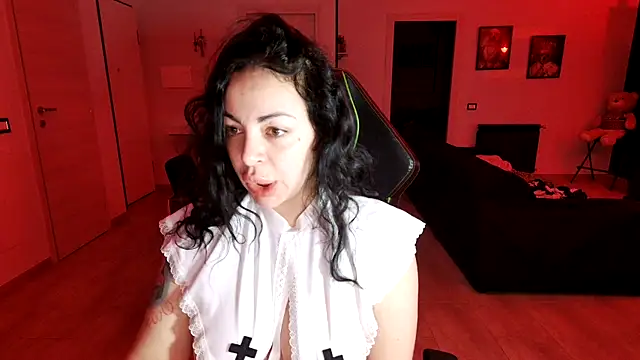 Chloe Ricci online show from 22, 3, 2025