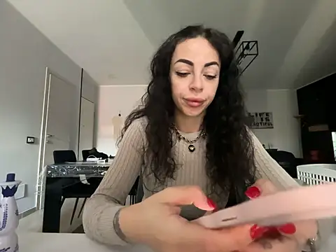 Chloe Ricci online show from 1, 12, 2025