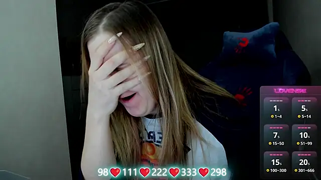 Olivia Munk online show from 10, 3, 2026