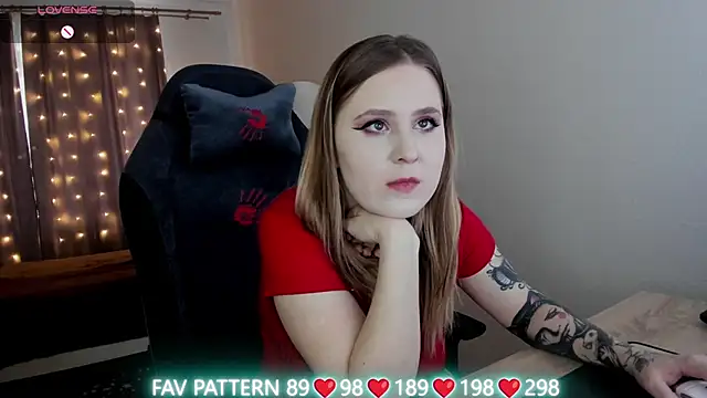 Olivia Munk online show from 12, 3, 2025