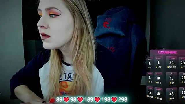 Olivia Munk online show from 30, 9, 2025