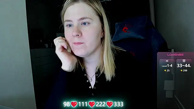 Snapshot of Olivia_Munk chatting on 13, 6, 2026 Olivia Munk online show from 13, 6, 2026