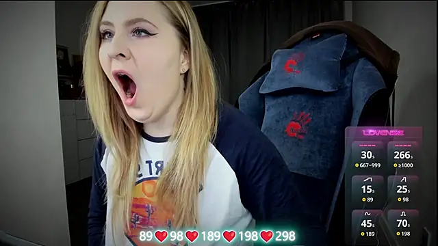 Olivia Munk online show from 19, 11, 2025