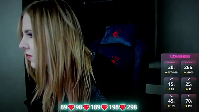 Olivia Munk online show from 10, 10, 2025