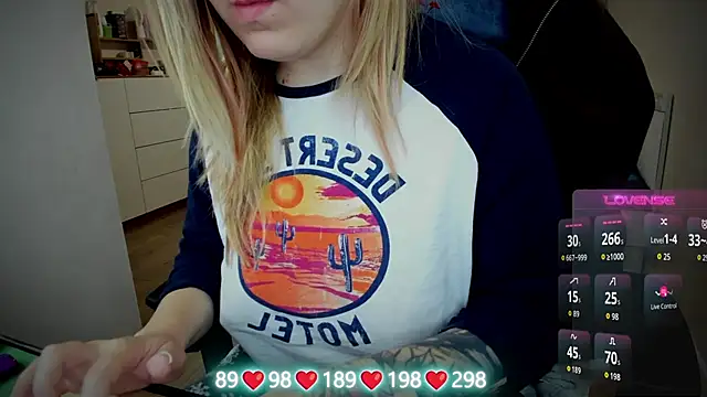 Olivia Munk online show from 19, 9, 2025