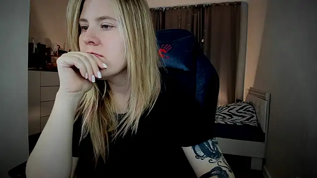 Olivia Munk online show from 9, 9, 2025