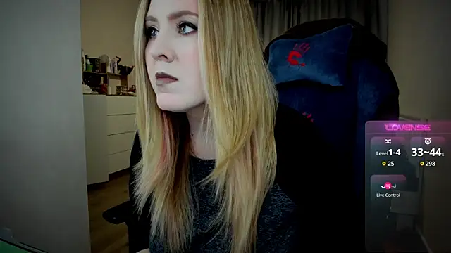 Olivia Munk online show from 9, 10, 2025