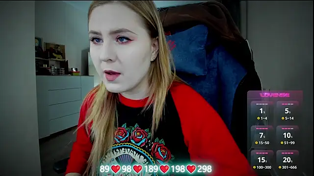 Olivia Munk online show from 8, 11, 2025