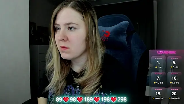 Snapshot of Olivia_Munk chatting on 8, 2, 2026 Olivia Munk online show from 8, 2, 2026