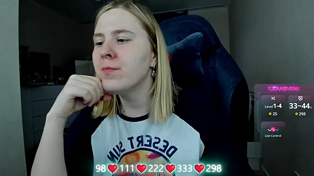 Olivia Munk online show from 12, 4, 2026