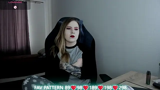 Olivia Munk online show from 13, 3, 2025