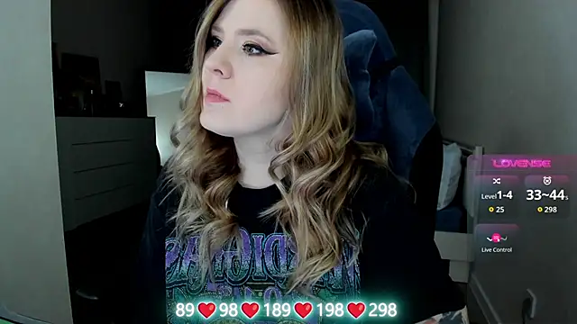 Snapshot of Olivia_Munk chatting on 6, 2, 2026 Olivia Munk online show from 6, 2, 2026