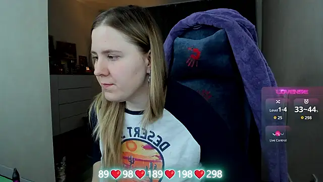 Snapshot of Olivia_Munk chatting on 3, 2, 2026 Olivia Munk online show from 3, 2, 2026