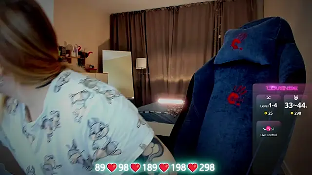 Olivia Munk online show from 21, 10, 2025