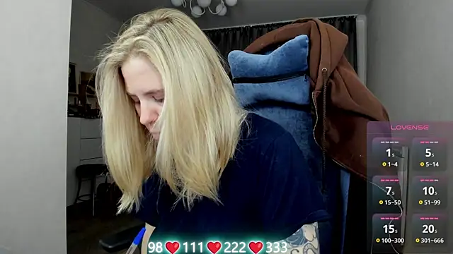 Snapshot of Olivia_Munk chatting on 27, 6, 2026 Olivia Munk online show from 27, 6, 2026