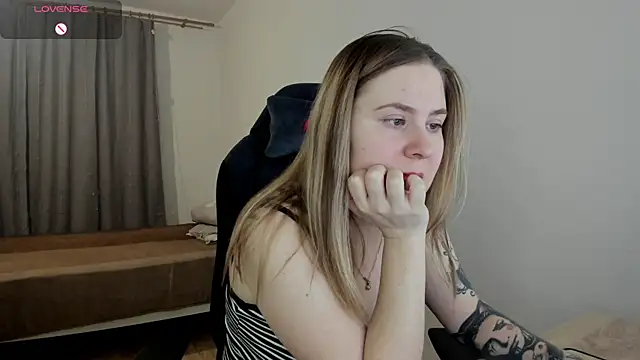 Olivia Munk online show from 4, 3, 2025