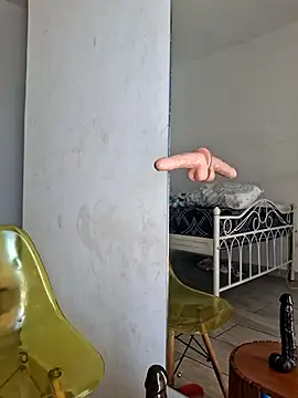 Snapshot of Kamdollie chatting on 12, 10, 2025 Kamdollie online show from 12, 10, 2025