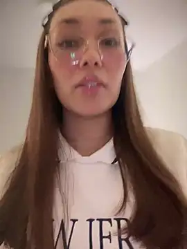 MichelleFerry  online show from 22, 1, 2025