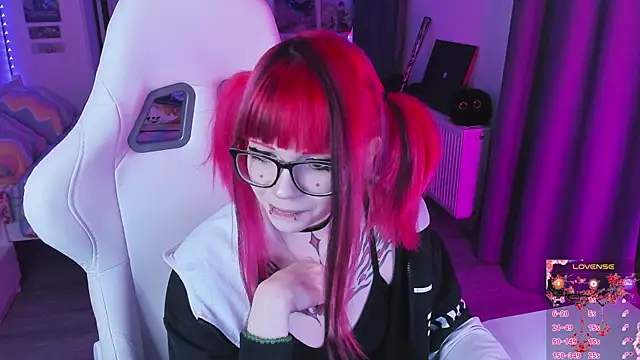 Yumi Youkai online show from 16, 11, 2025