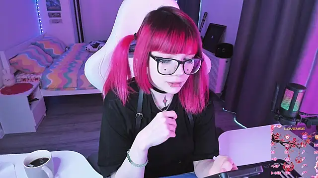 Yumi Youkai online show from 14, 4, 2026