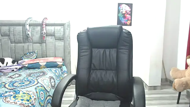 LAURA CRAIZY online show from 23, 11, 2025