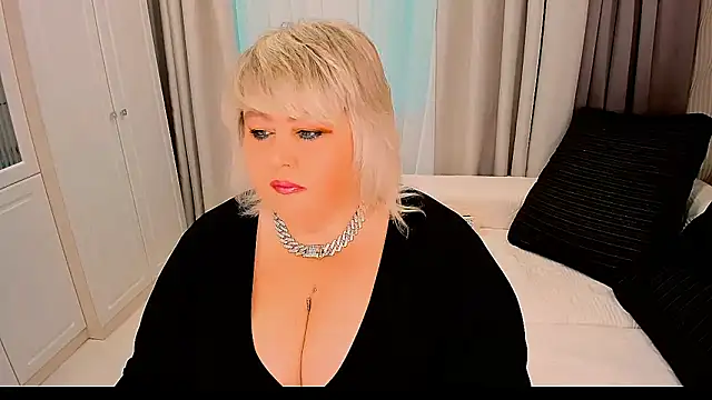 BIGTITSBBW online show from 4, 10, 2025