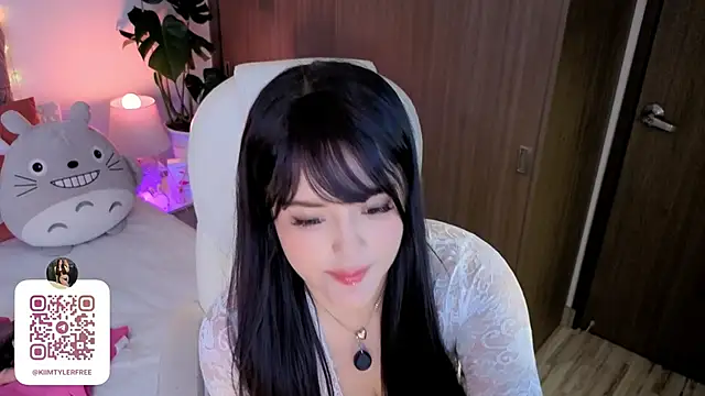 KiimTyler  online show from 20, 9, 2025