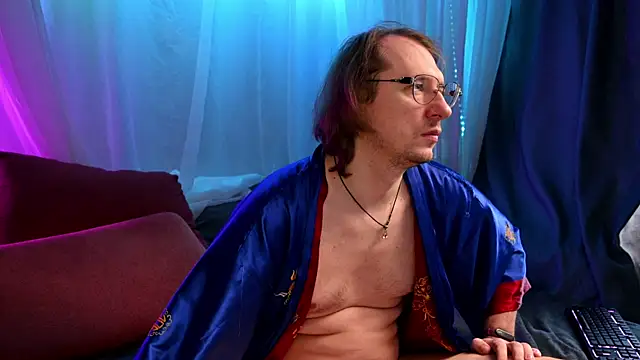 Snapshot of Claudia_and_elon_ chatting on 16, 11, 2025 Claudia and elon online show from 16, 11, 2025