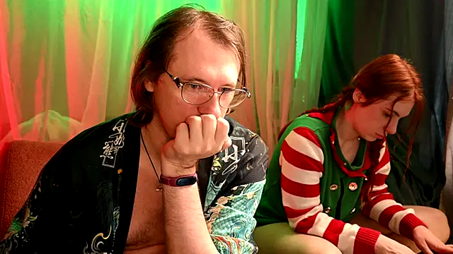 Snapshot of Claudia_and_elon_ chatting on 20, 12, 2025 Claudia and elon online show from 20, 12, 2025