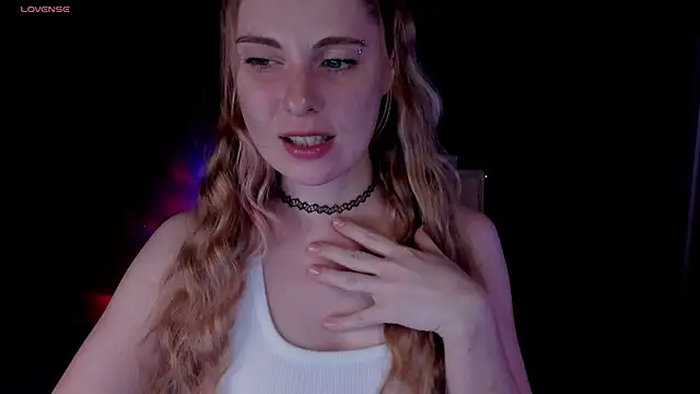 Snapshot of Aqualen chatting on 26, 11, 2025 Aqualen online show from 26, 11, 2025